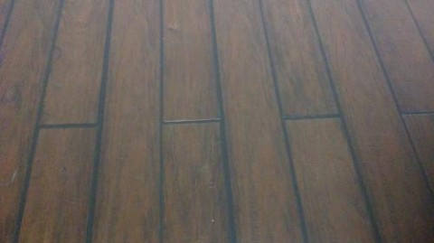 旧房翻新地面不砸砖？水泥自流平佛山业主实测省钱攻略（附避坑）